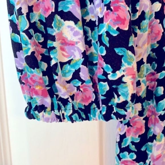 Modest Floral Midi Dress - Picture 4 of 8